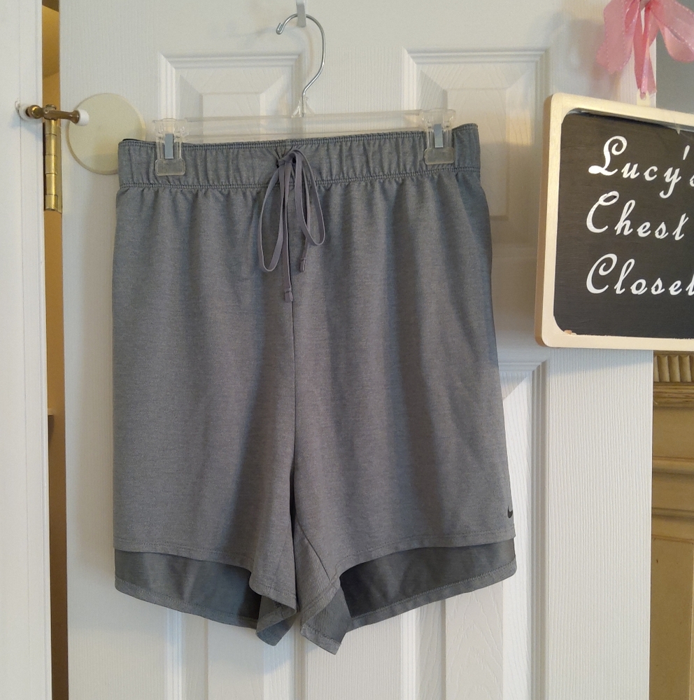 🌷Nike Gray Athletic Shorts 2X